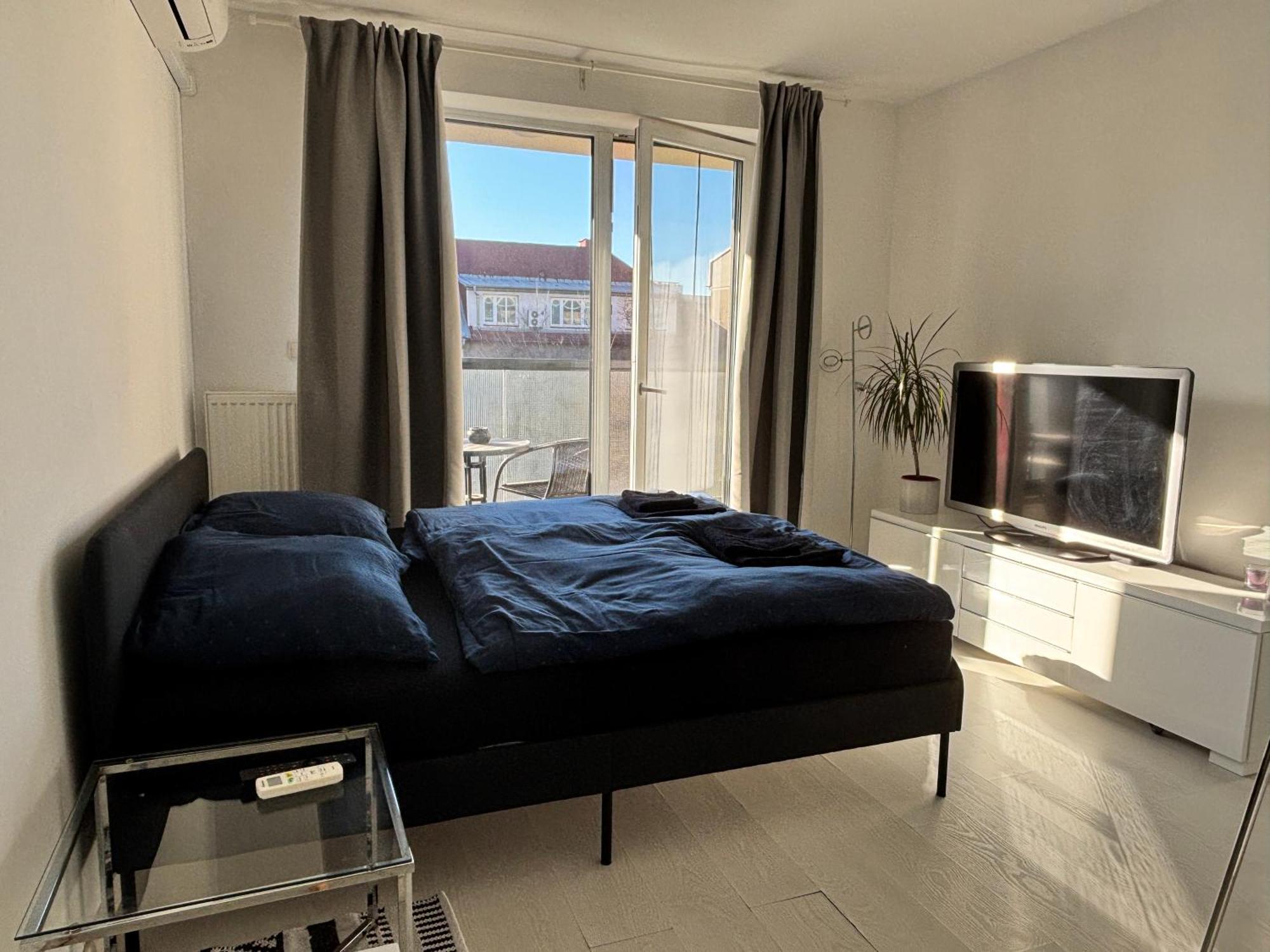 New Studio, Location! *